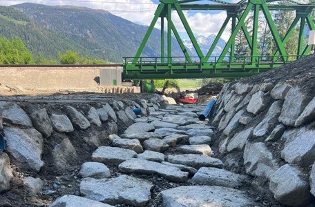 Interventi di regimazione idraulica delle acque sotterranee e superficiali nell'ambito del Progetto esecutivo "Interventi per il ripristino delle condizioni di sicurezza della linea ferroviaria “Fortezza - San Candido”